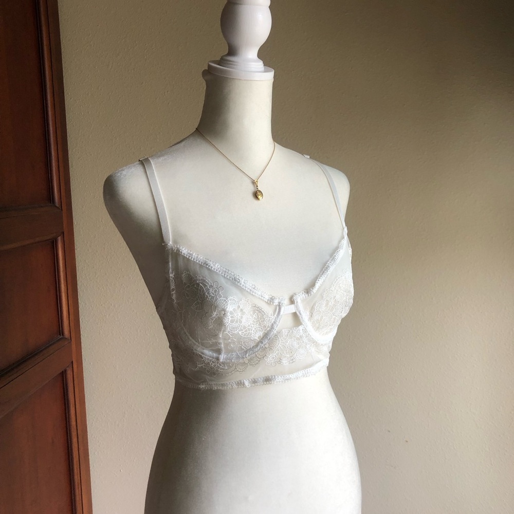 Kat The Label Chateau Bra-White Size M